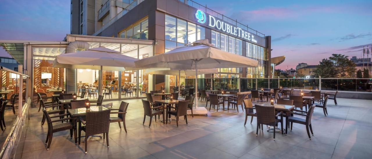 Doubletree By Hilton Istanbul Atasehir Hotel & Conference Centre Istambul Exterior foto